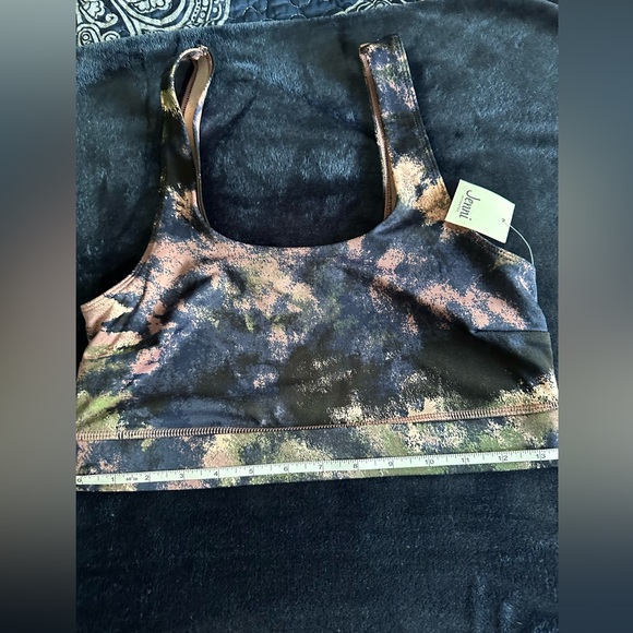 Jenni large work out top.  Purplish hues.   Comfortable 💜 - Picture 5 of 11